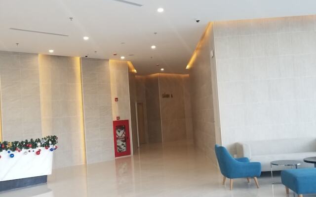 Luxury Scenia Bay Apartment with Seaview