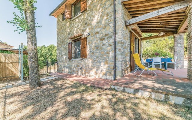 Stunning Home in Monterchi AR With 1 Bedrooms