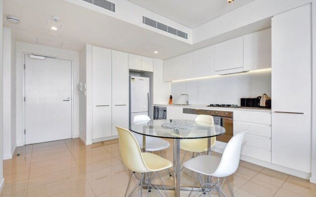 Waterfront Apartment 6802