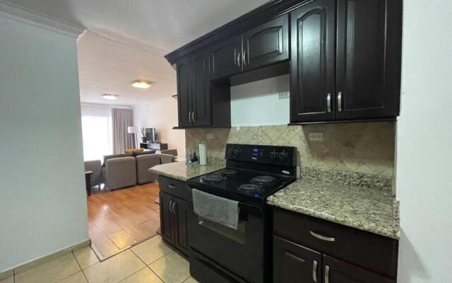 Full Apt. 2BD Near Malls and Rts(2A)