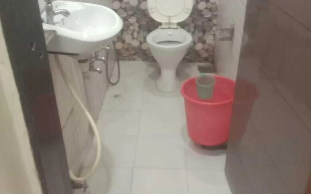 Hotel Capital by OYO Rooms
