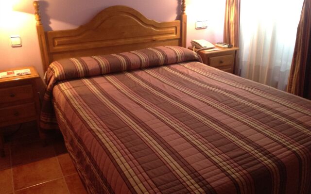 Hostal Las Fuentes - Adults Only