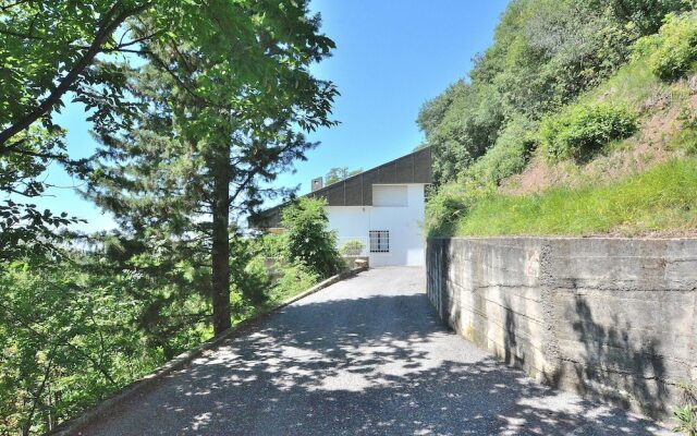 Apartment La Fiore 2 With Pool