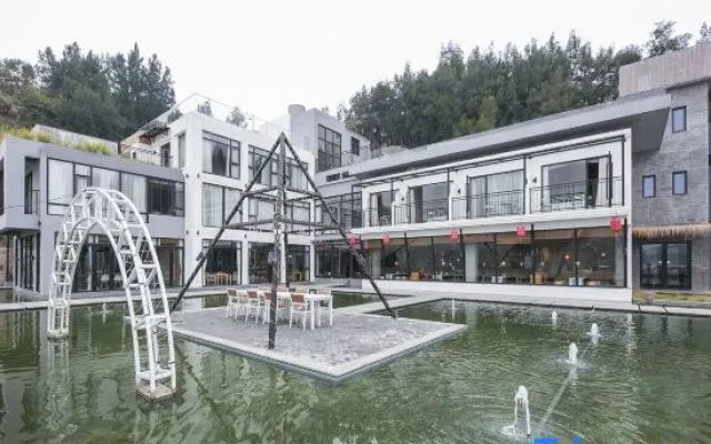 Zuoshe Linghai Boutique Hotel