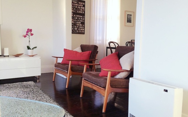 Stunning Harbour Views H325 – Guest Rooms – Sydney