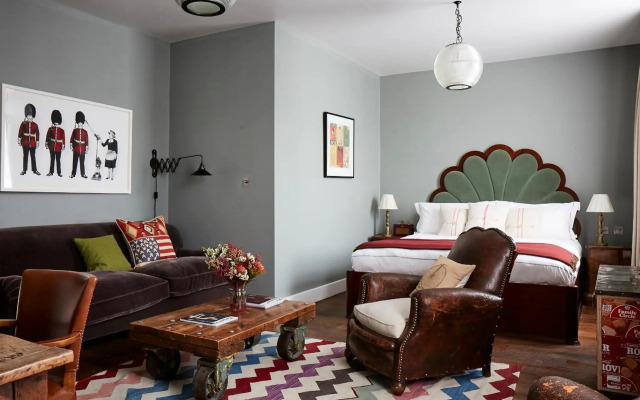 Artist Residence London