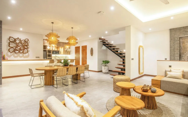 Coastal Comfort: Cozy 4BR Villa, 5 Min Walk to Finns Beach