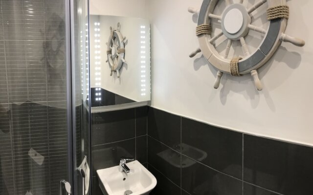 5 Star Rated 2-bed Apartment