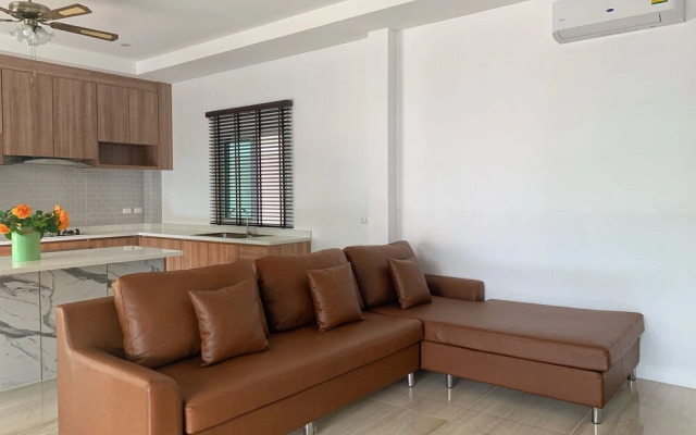 Private Villa with Pool near Laguna