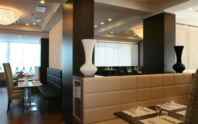 Hotel Select Suites & Spa / Apartments