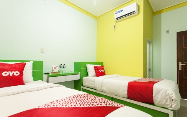 Dinda Residence by OYO Rooms