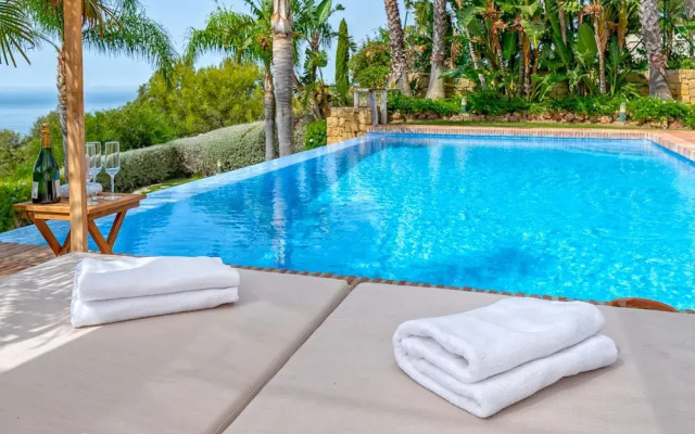 Solaga Villa Los Monteros