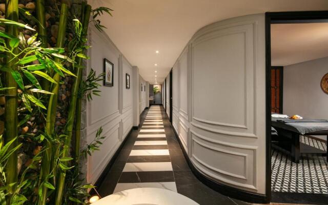 Shining Central Hotel and Spa