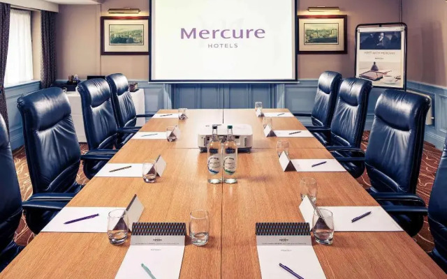 Mercure Livingston Hotel