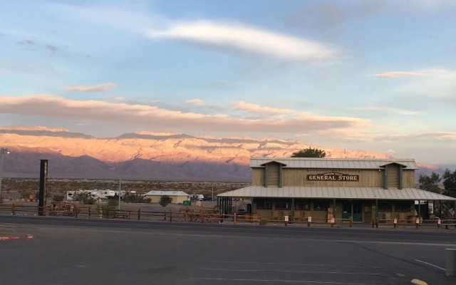 Stovepipe Wells Village Hotel - Inside The Park