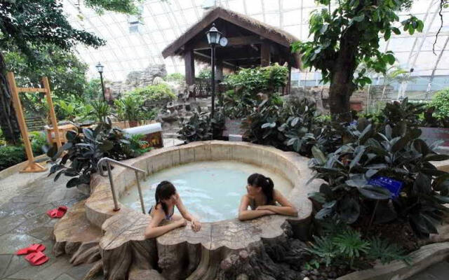 Grand New Century Spa Resort Cangzhou