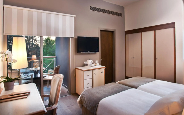 Alasia Hotel