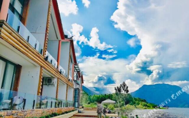 Yunshui Mountain Villa