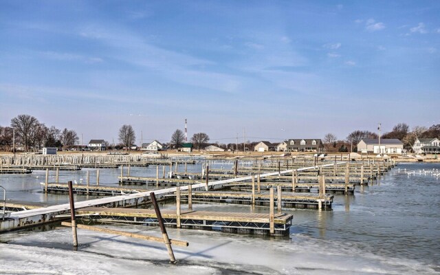 Condo w/ Balcony, Dock & Access to Lake Erie