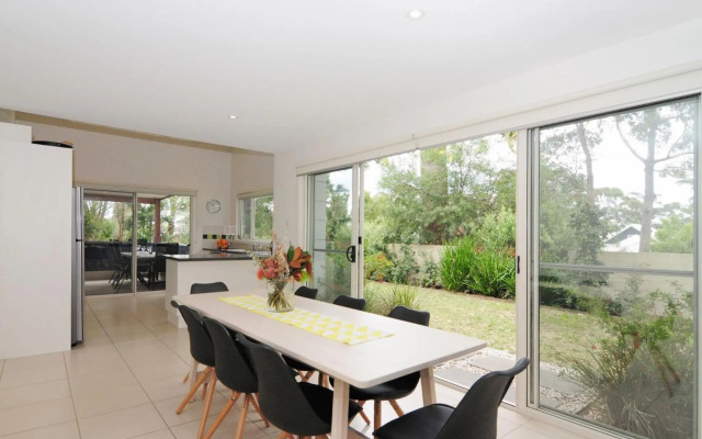 Acacia on Orion :: Jervis Bay Rentals