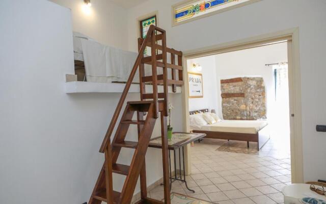 SELF Apartments - Coastal Suite and Central Balcony