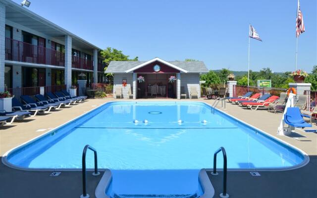 Branson Yellow Rose Inn and Suites