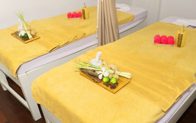 Vinh Hung Riverside Resort & Spa
