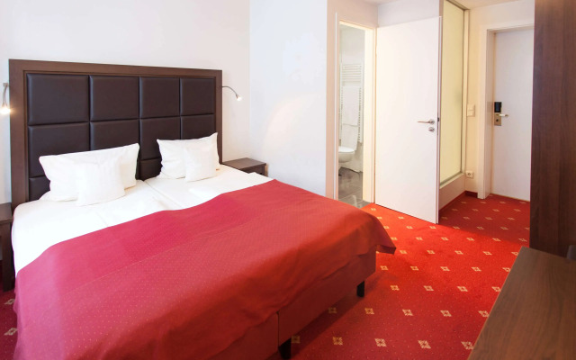 Centro National Frankfurt, Trademark Collection by Wyndham
