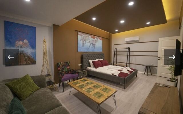 Seckinler Suit Apart