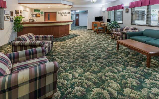 Travelodge Suites by Wyndham Newberg