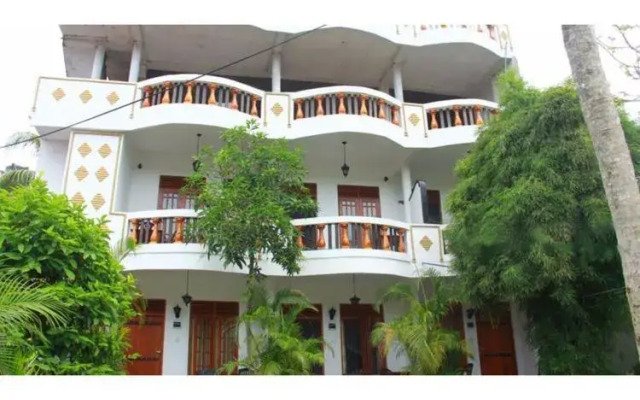Vista Rooms Near Mirissa Beach 1