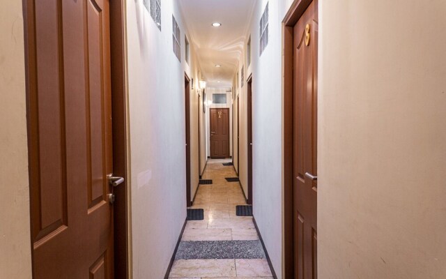 Bantal Guling Asia Afrika by RedDoorz