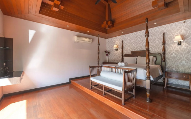 Generous 6BR Balinese Pool Villa Sophia