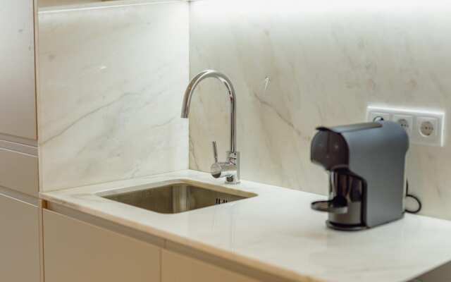 Legacy Oporto Design Apartment E by Vacationy