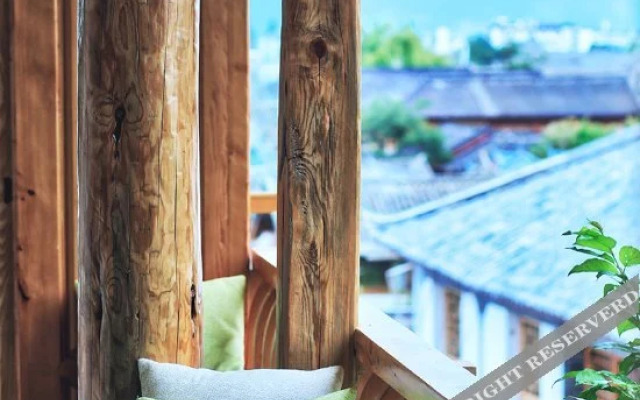 Zen Holiday Inn (Lijiang Ancient City Sifang Street)