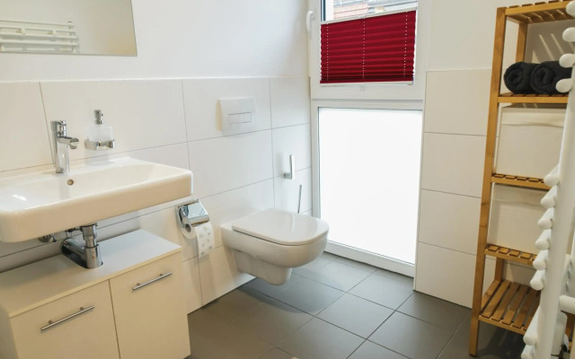 FULL HOUSE Studios - CityView Apartment - NETFLIX + WiFi inkl.