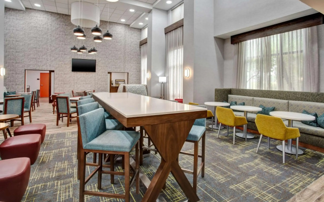 Hampton Inn & Suites Tampa East (Casino Area)