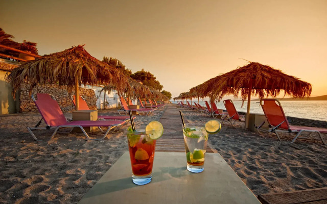 Venus Beach Bungalows Hotel