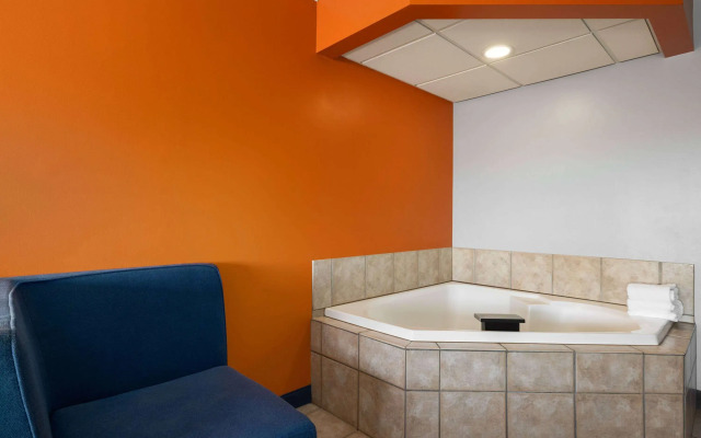 AmericInn by Wyndham Inver Grove Heights Minneapolis