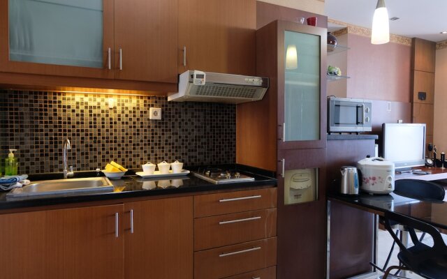 Spacious And Modern 2Br At Apartment Dago Butik