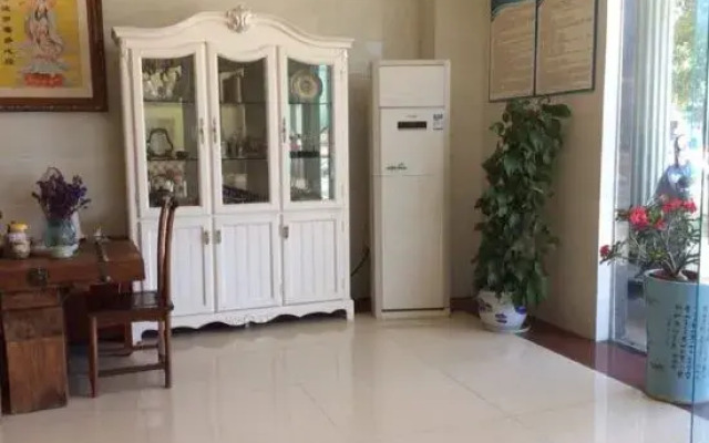 Sanya Linwang Haiyuan Business Hotel