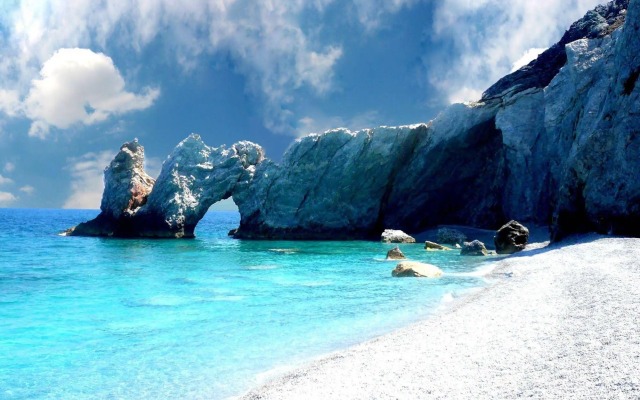 Cape Kanapitsa Hotel & Suites