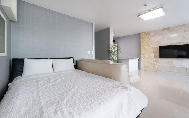 Pinewave Sea & Spa Pension