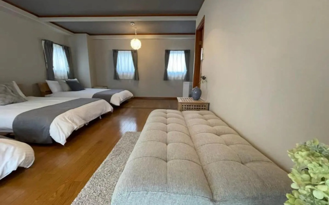 Beautiful, spacious apartment next to Peace Park – Guest Rooms – Hiroshima