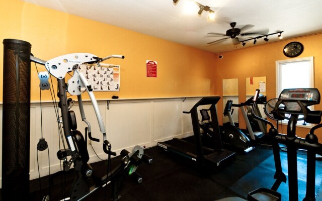 Runaway Bay Resort by BBG