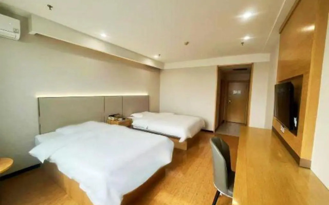 GreenTree Inn Changzhou Menghe Town Chengfeng Building