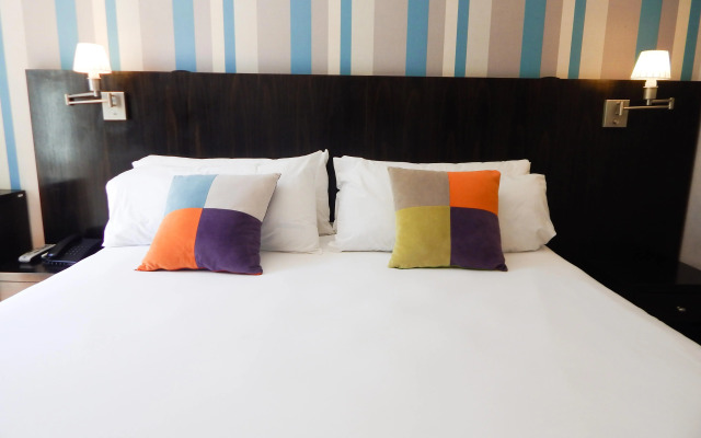 Ribera Sur Hotel