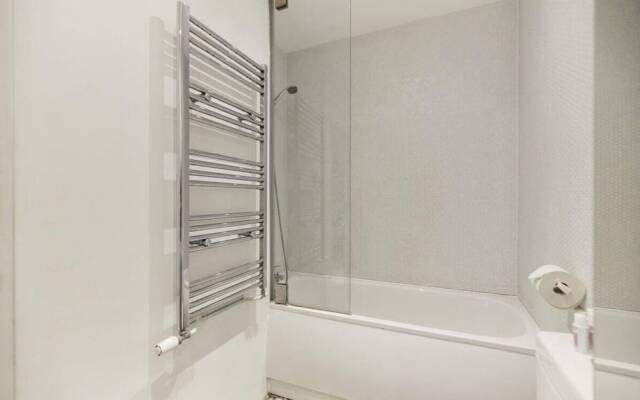 The Southwark Wonder - Charming 1bdr Flat With Patio