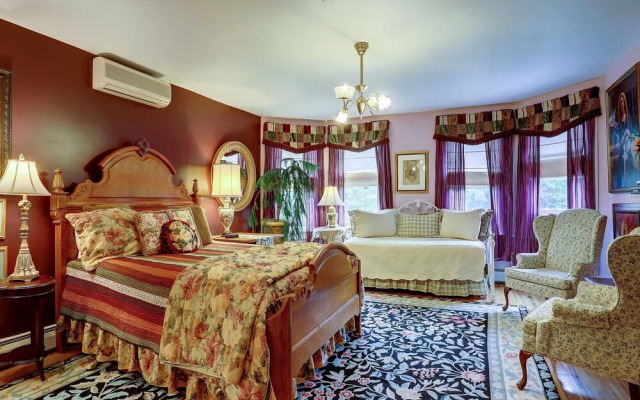 Fairlawn Inn