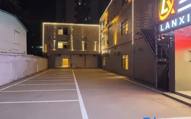 Lanqi Residence Hotel (Chaozhou Raoping Fengjiang Plaza)